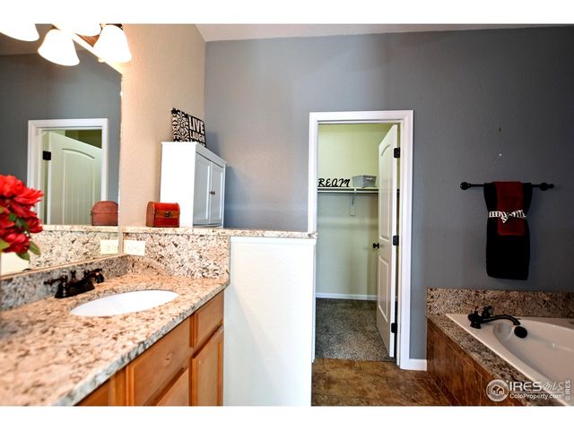 623 Callisto Dr 2-102, Loveland, CO 80537