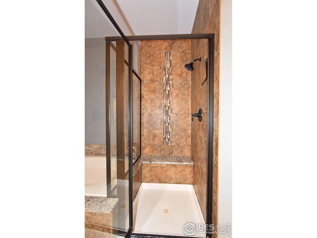 623 Callisto Dr 2-102, Loveland, CO 80537