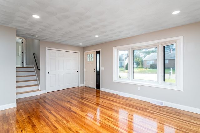 19 Nichols Lane, Westerly, RI 02891