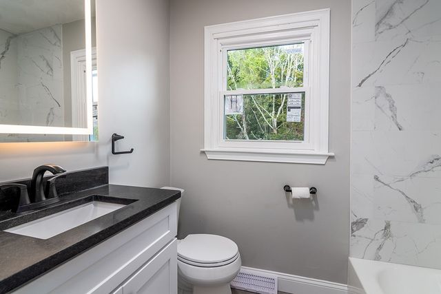 19 Nichols Lane, Westerly, RI 02891