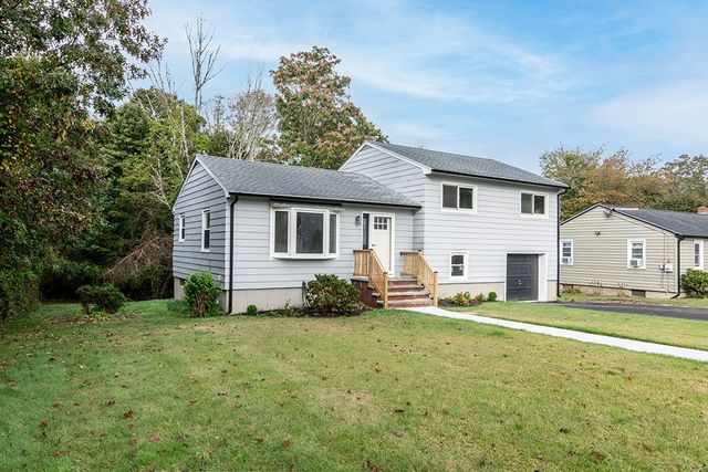 19 Nichols Lane, Westerly, RI 02891