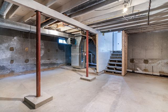 19 Nichols Lane, Westerly, RI 02891