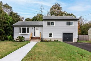19 Nichols Lane, Westerly, RI 02891