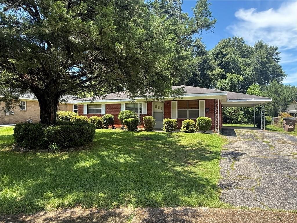 2308 Crestwood Circle, Mobile, AL 36617