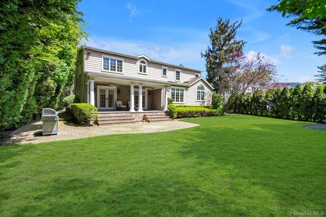 111 Palmyra Avenue, Woodmere, NY 11598