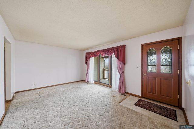 341 Elk Creek Road, Malcolm, NE 68402