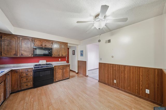 341 Elk Creek Road, Malcolm, NE 68402