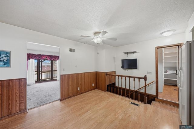 341 Elk Creek Road, Malcolm, NE 68402