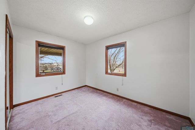 341 Elk Creek Road, Malcolm, NE 68402