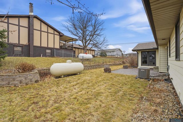 341 Elk Creek Road, Malcolm, NE 68402