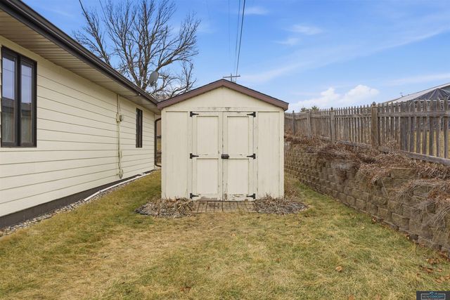 341 Elk Creek Road, Malcolm, NE 68402