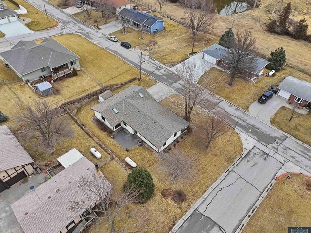 341 Elk Creek Road, Malcolm, NE 68402