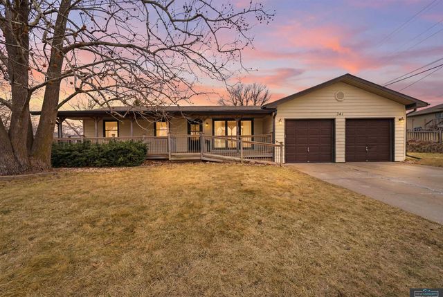 341 Elk Creek Road, Malcolm, NE 68402
