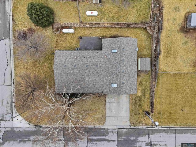 341 Elk Creek Road, Malcolm, NE 68402