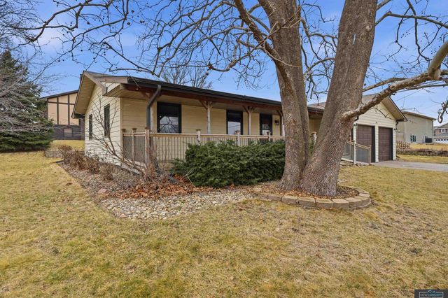 341 Elk Creek Road, Malcolm, NE 68402