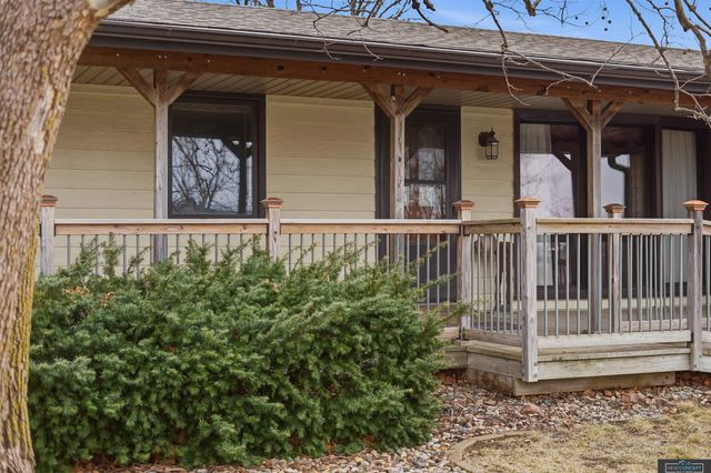 341 Elk Creek Road, Malcolm, NE 68402