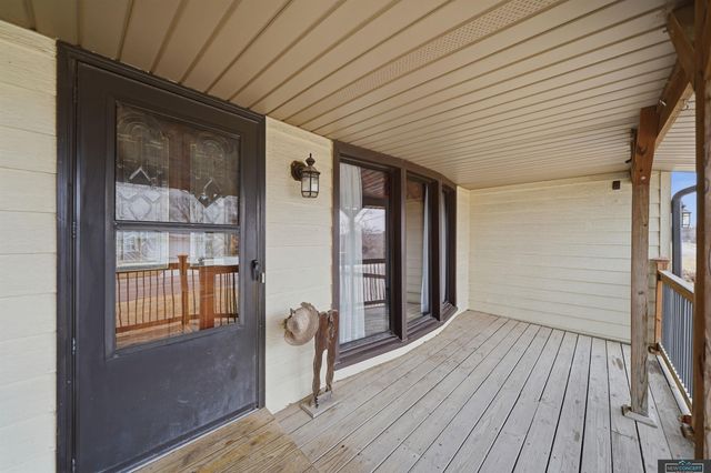 341 Elk Creek Road, Malcolm, NE 68402