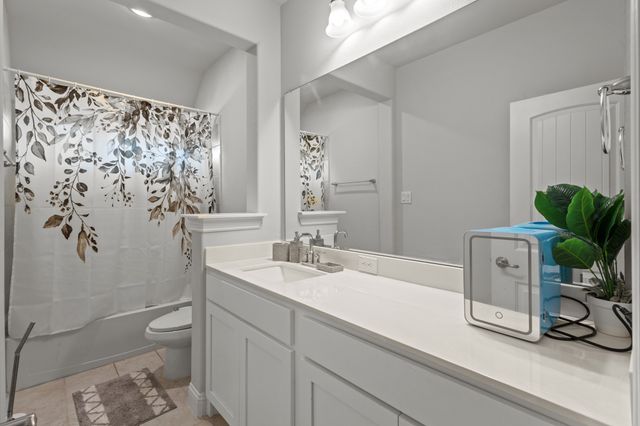 907 Darcy Drive, Mansfield, TX 76063