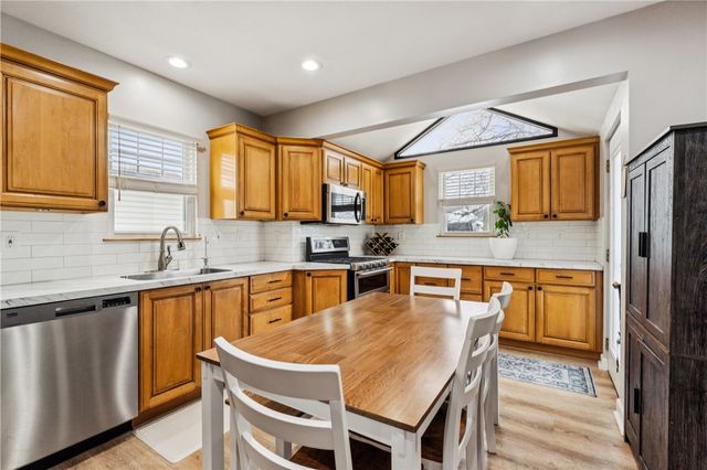 1020 2nd St, Beaver, PA 15009