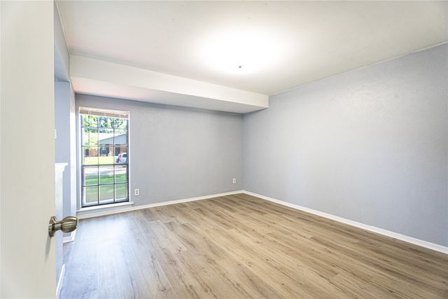 1506 trowbrigde Street, Garland, TX 75044