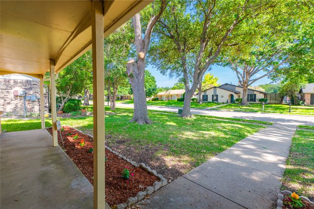 1506 trowbrigde Street, Garland, TX 75044