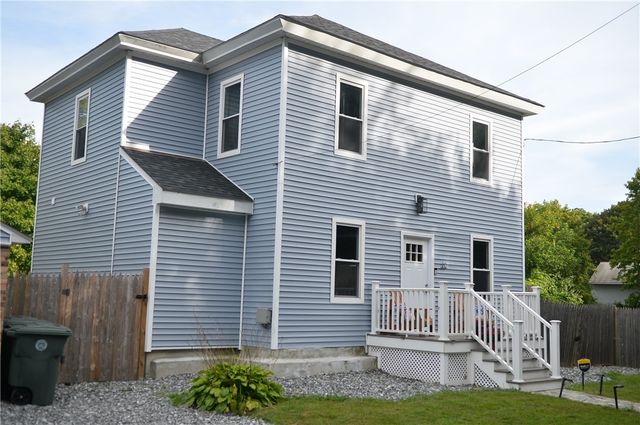 20 Whitford Street, Coventry, RI 02816