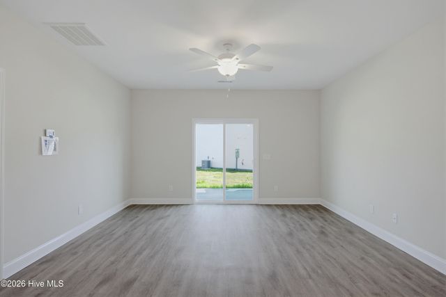 208 Sandpiper Place, Holly Ridge, NC 28445