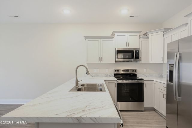 208 Sandpiper Place, Holly Ridge, NC 28445