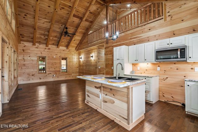 106 Raccoon Ln Lane, Jamestown, TN 38556
