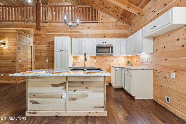 106 Raccoon Ln Lane, Jamestown, TN 38556