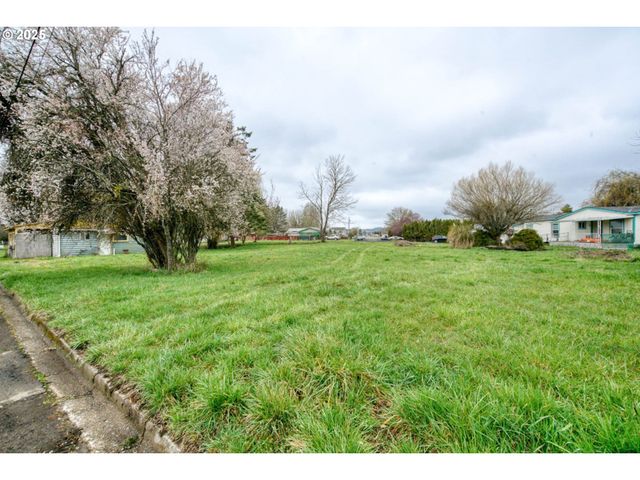 510 Ne HILL St, Sheridan, OR 97378