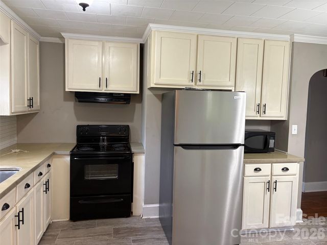 316 E Statesville Avenue, Mooresville, NC 28115