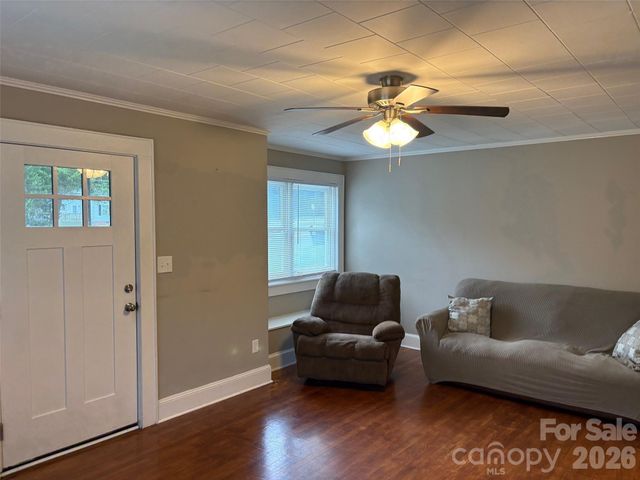 316 E Statesville Avenue, Mooresville, NC 28115