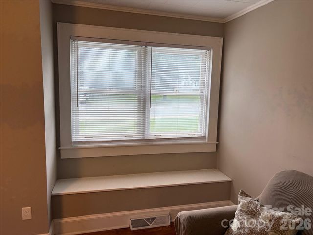 316 E Statesville Avenue, Mooresville, NC 28115