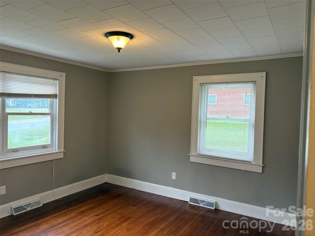 316 E Statesville Avenue, Mooresville, NC 28115
