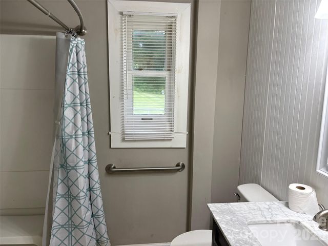 316 E Statesville Avenue, Mooresville, NC 28115