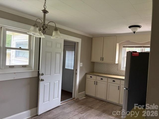 316 E Statesville Avenue, Mooresville, NC 28115