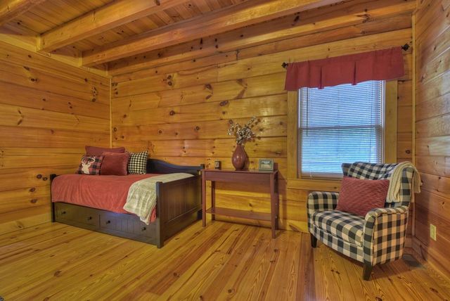 210 Indian Lake Road, Mineral Bluff, GA 30559