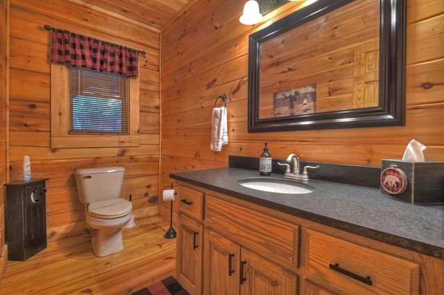 210 Indian Lake Road, Mineral Bluff, GA 30559