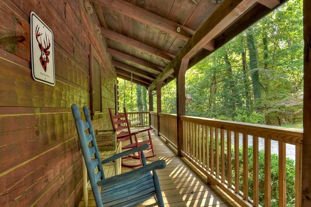 210 Indian Lake Road, Mineral Bluff, GA 30559