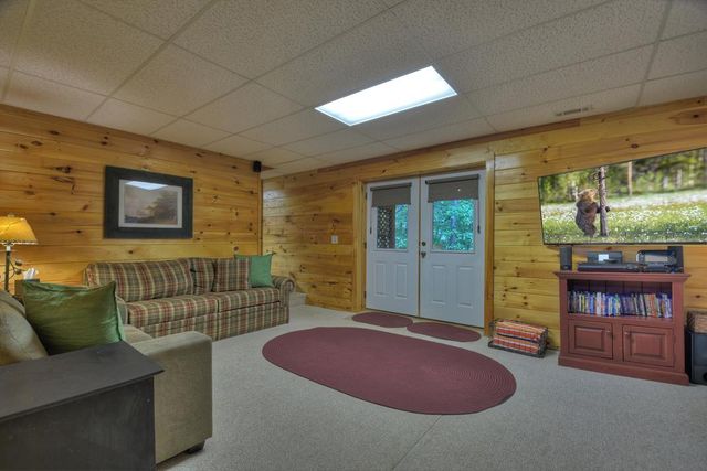 210 Indian Lake Road, Mineral Bluff, GA 30559