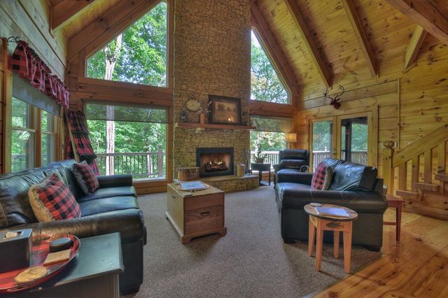 210 Indian Lake Road, Mineral Bluff, GA 30559