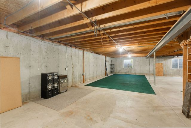 28621 Wagon Trail Road, Lakemoor, IL 60051