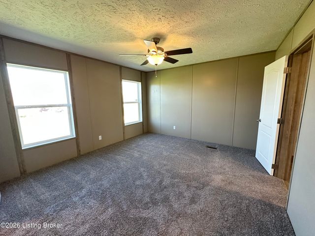 115 E Maple St, Irvington, KY 40146