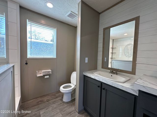 115 E Maple St, Irvington, KY 40146