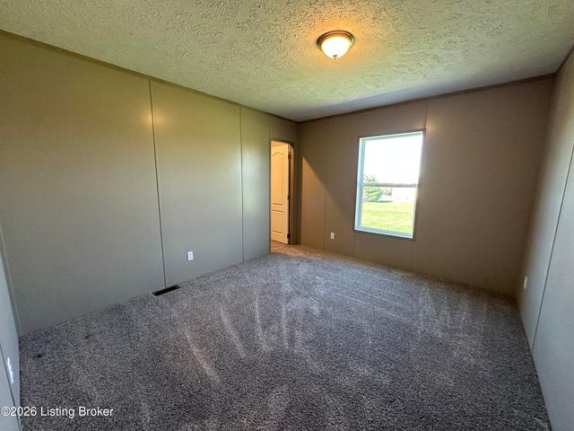 115 E Maple St, Irvington, KY 40146