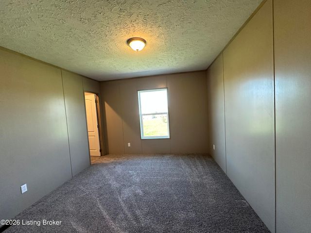 115 E Maple St, Irvington, KY 40146