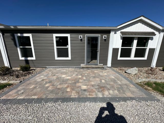 115 E Maple St, Irvington, KY 40146