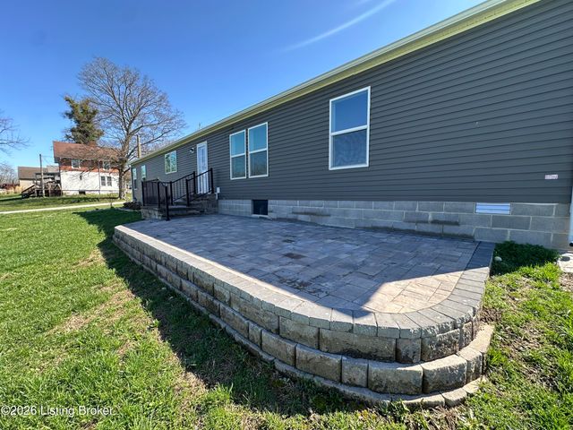 115 E Maple St, Irvington, KY 40146