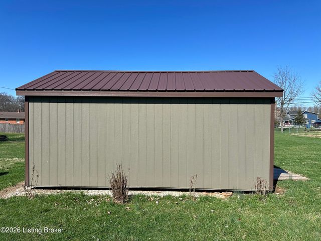 115 E Maple St, Irvington, KY 40146